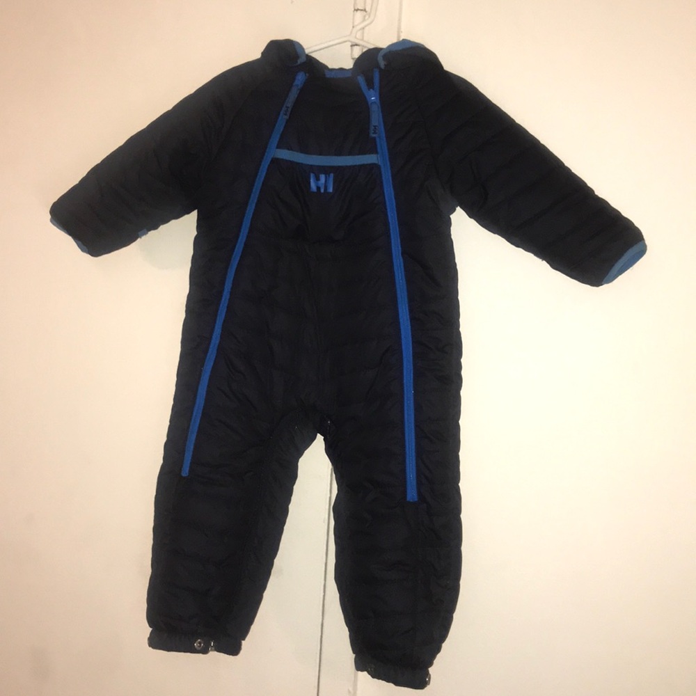 Helly Hansen snowsuit 9m